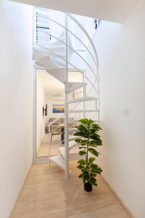 FL56 - New 3storey House - private entrance&roof Floriana Exterior foto
